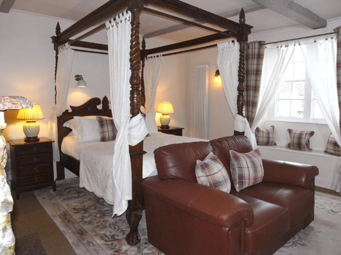 The George At Nunney Hotel ภายนอก รูปภาพ