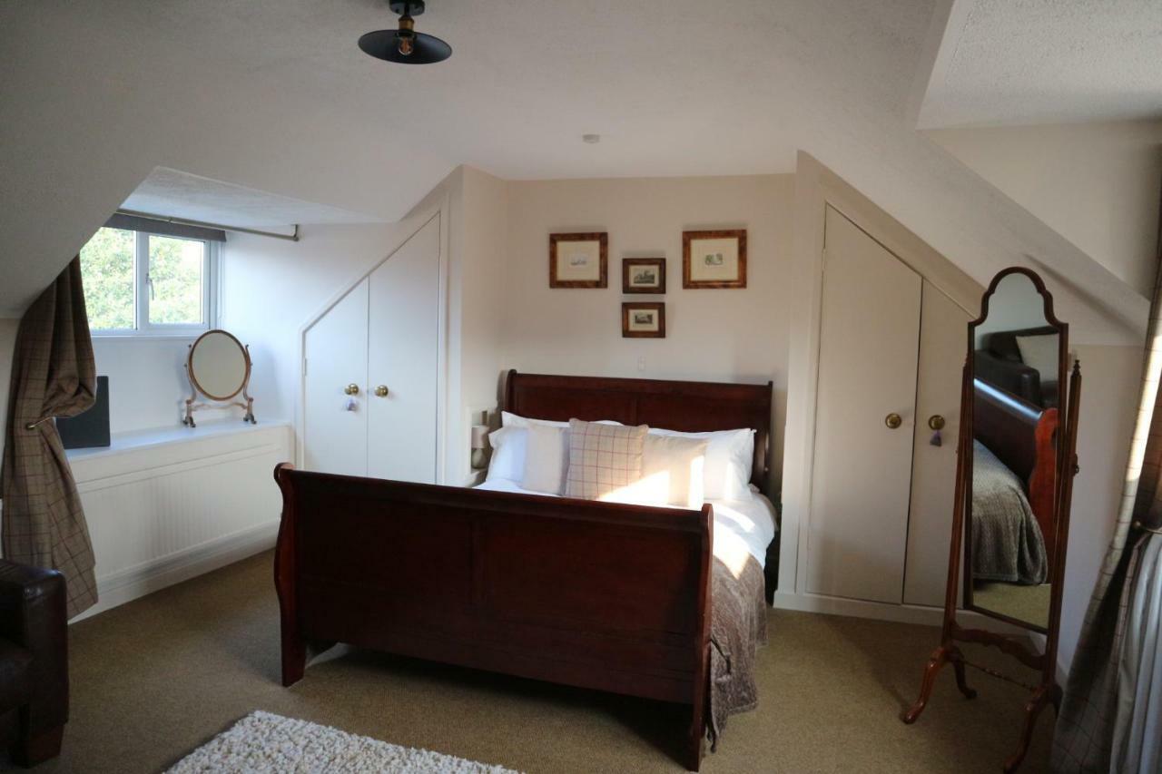 The George At Nunney Hotel ภายนอก รูปภาพ