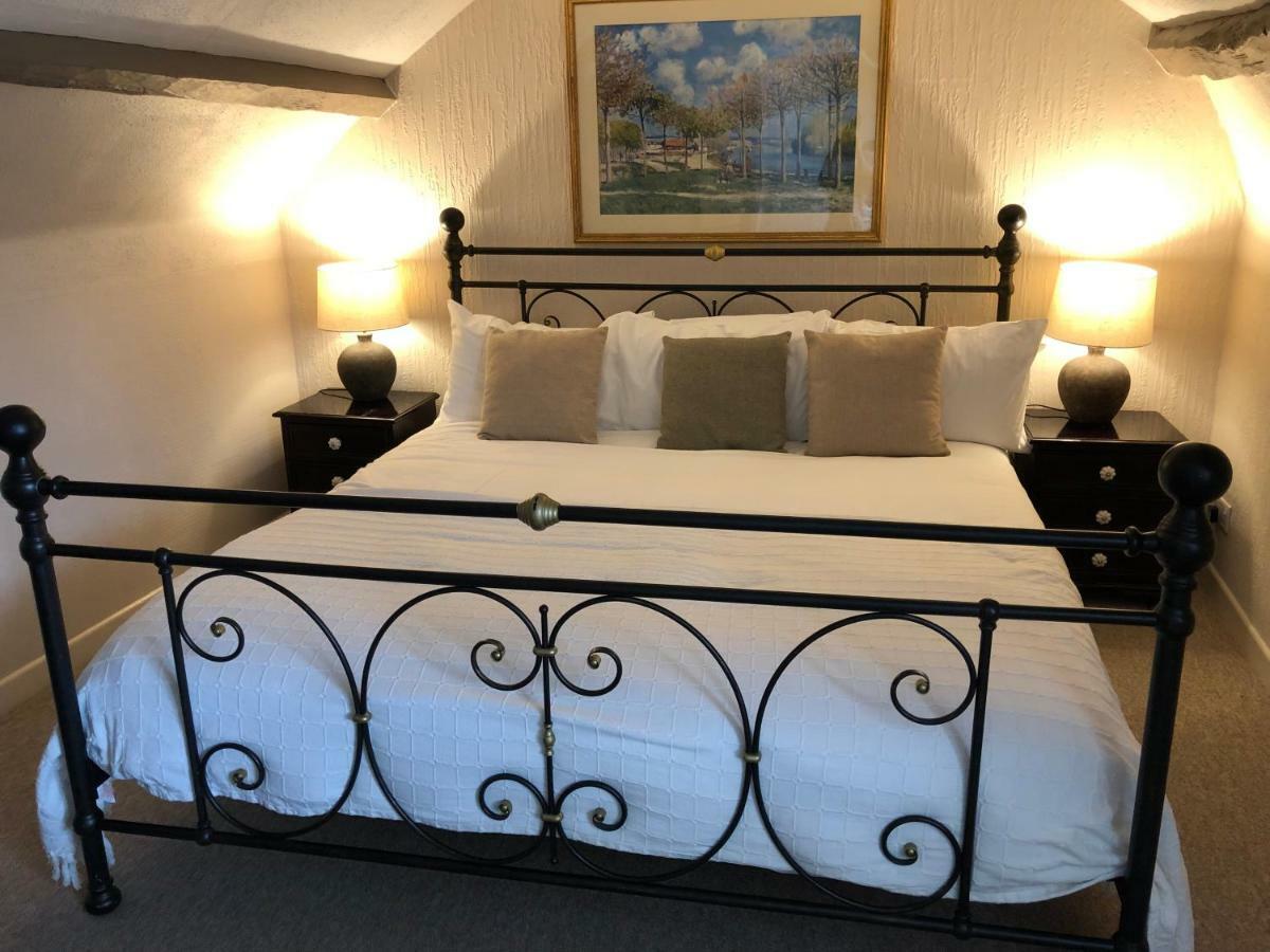 The George At Nunney Hotel ภายนอก รูปภาพ