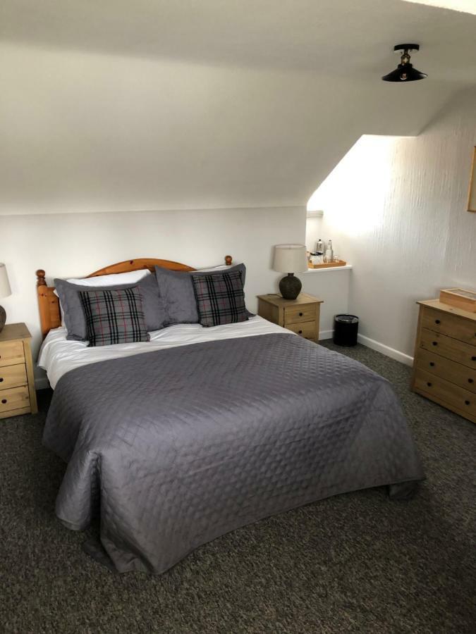 The George At Nunney Hotel ภายนอก รูปภาพ