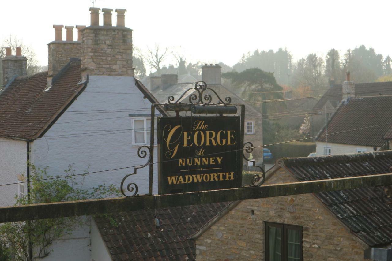 The George At Nunney Hotel ภายนอก รูปภาพ