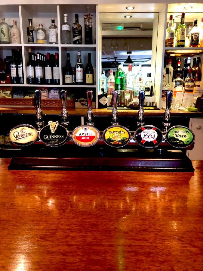 The George At Nunney Hotel ภายนอก รูปภาพ