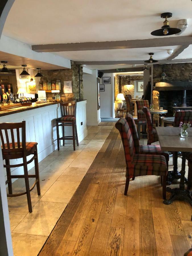 The George At Nunney Hotel ภายนอก รูปภาพ