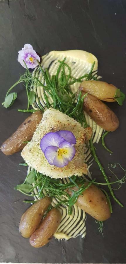 The George At Nunney Hotel ภายนอก รูปภาพ